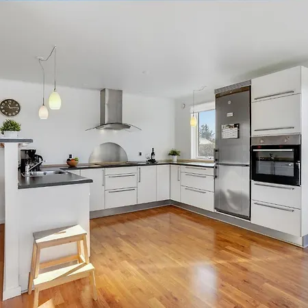 3 Bedroom Beautiful In Ringkobing *