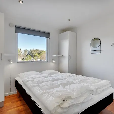 3 Bedroom Beautiful In Ringkobing 別荘